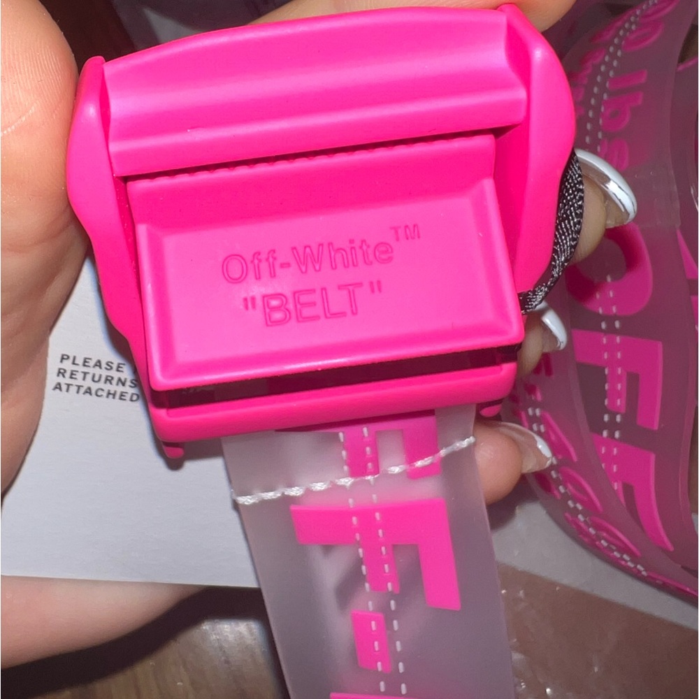 Off-White Rubber Industrial Logo Belt fuschia - Picture 5 of 12